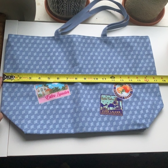 𝅺ESTEE Lauder Canvas Tote Blue with Landmark Photos - Picture 4 of 5